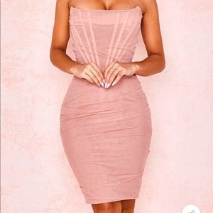 💕BRAND NEW LEILA💜
BLUSH MESH STRAPLESS CORSET DRESS!!